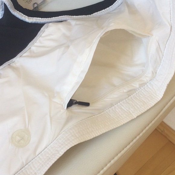 NWT CALVIN KLEIN Small Black/Cream Down Vest - Picture 7 of 16